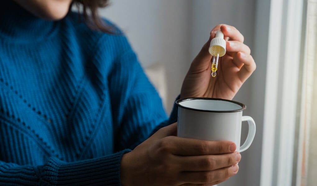 WHAT IS THE DOWNSIDE OF CBD OIL_