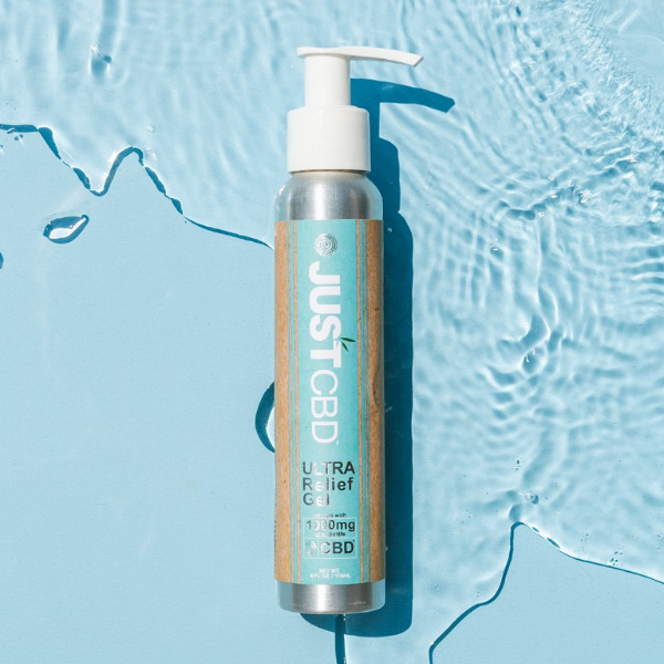 lifestyle picture ultra relief gel cbd